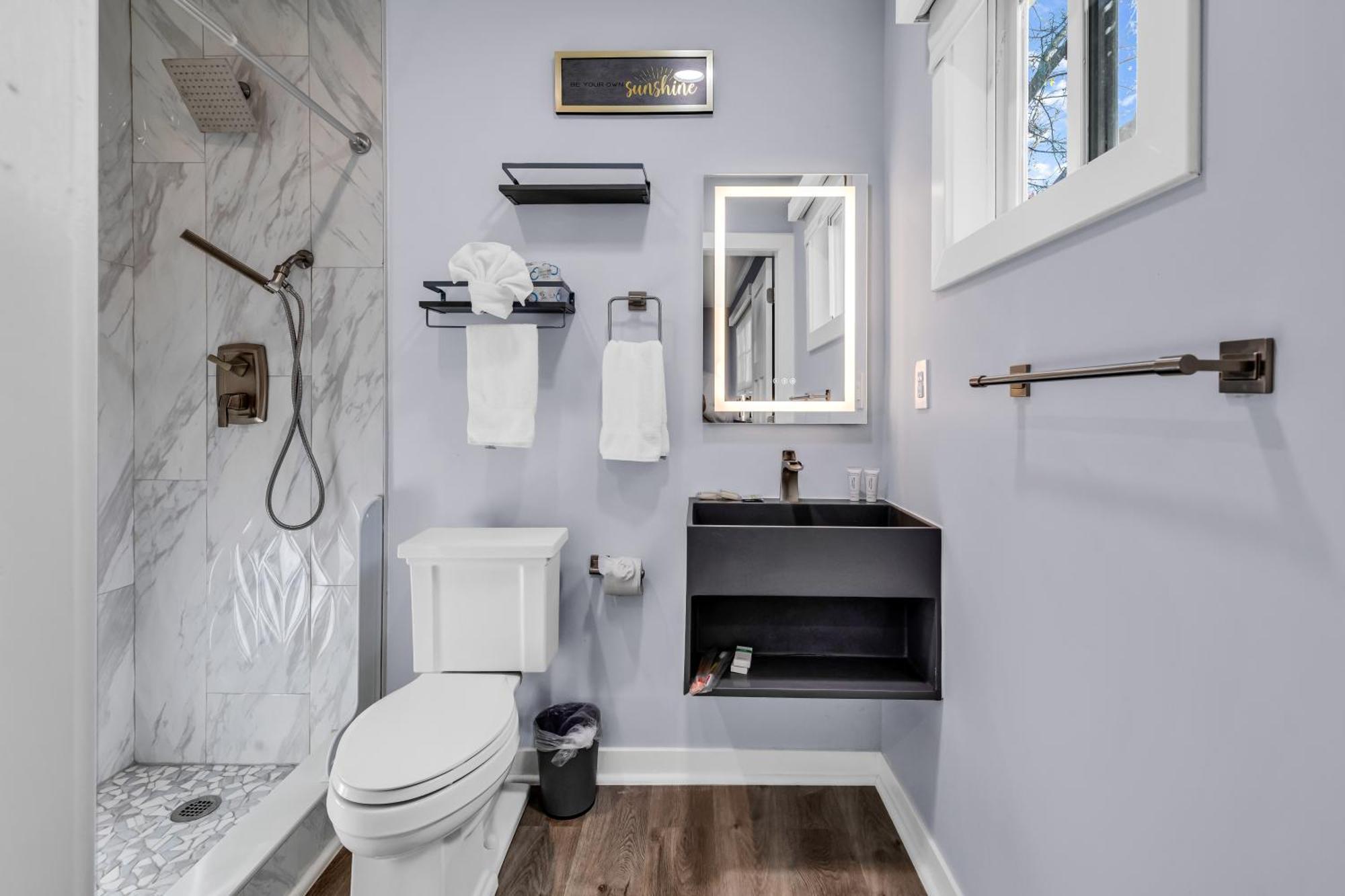 Luxury 3br House In