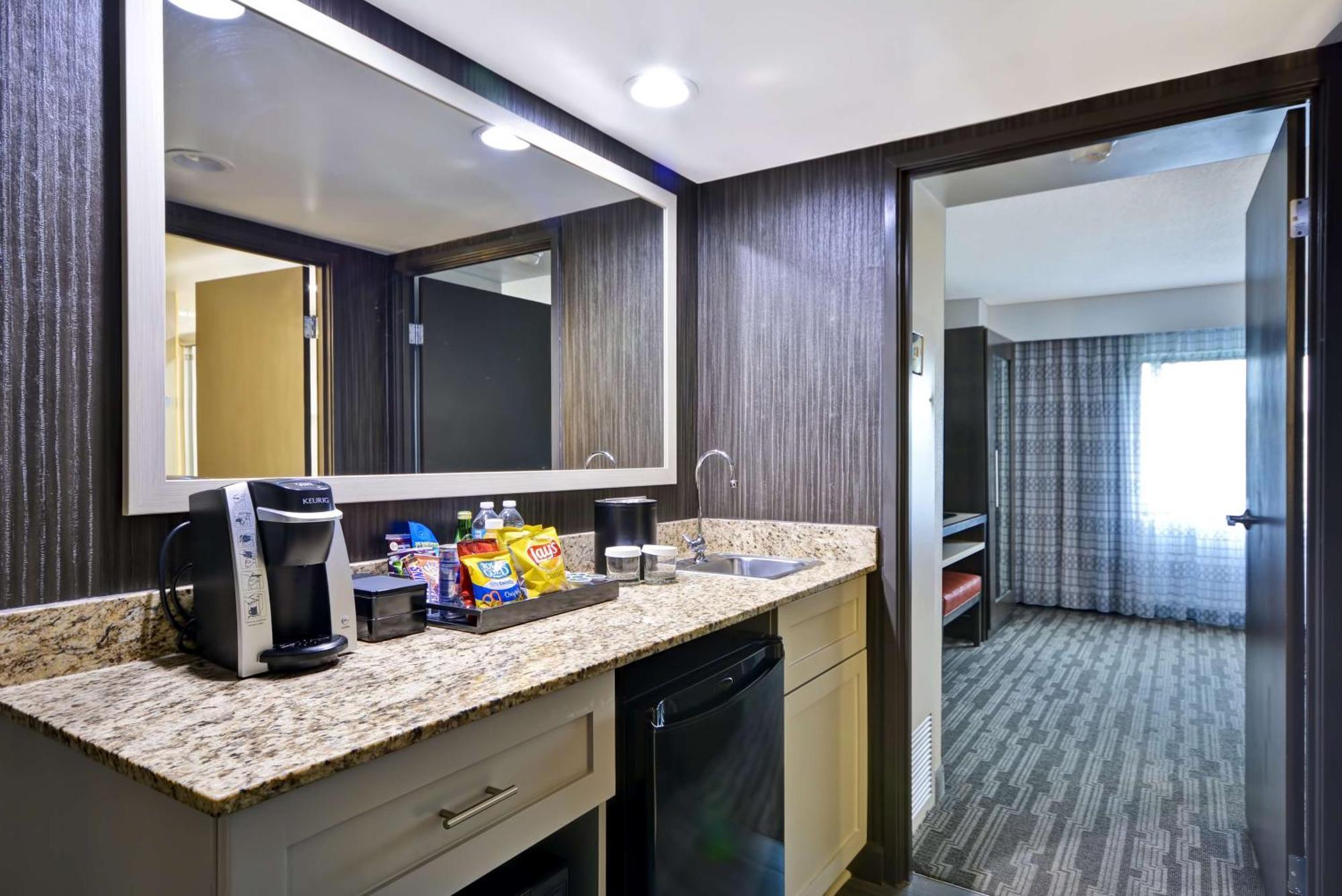 Hotel Embassy Charlotte