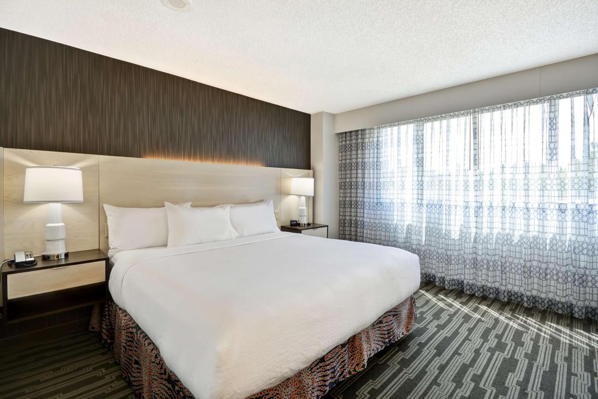 Hotel Embassy Charlotte