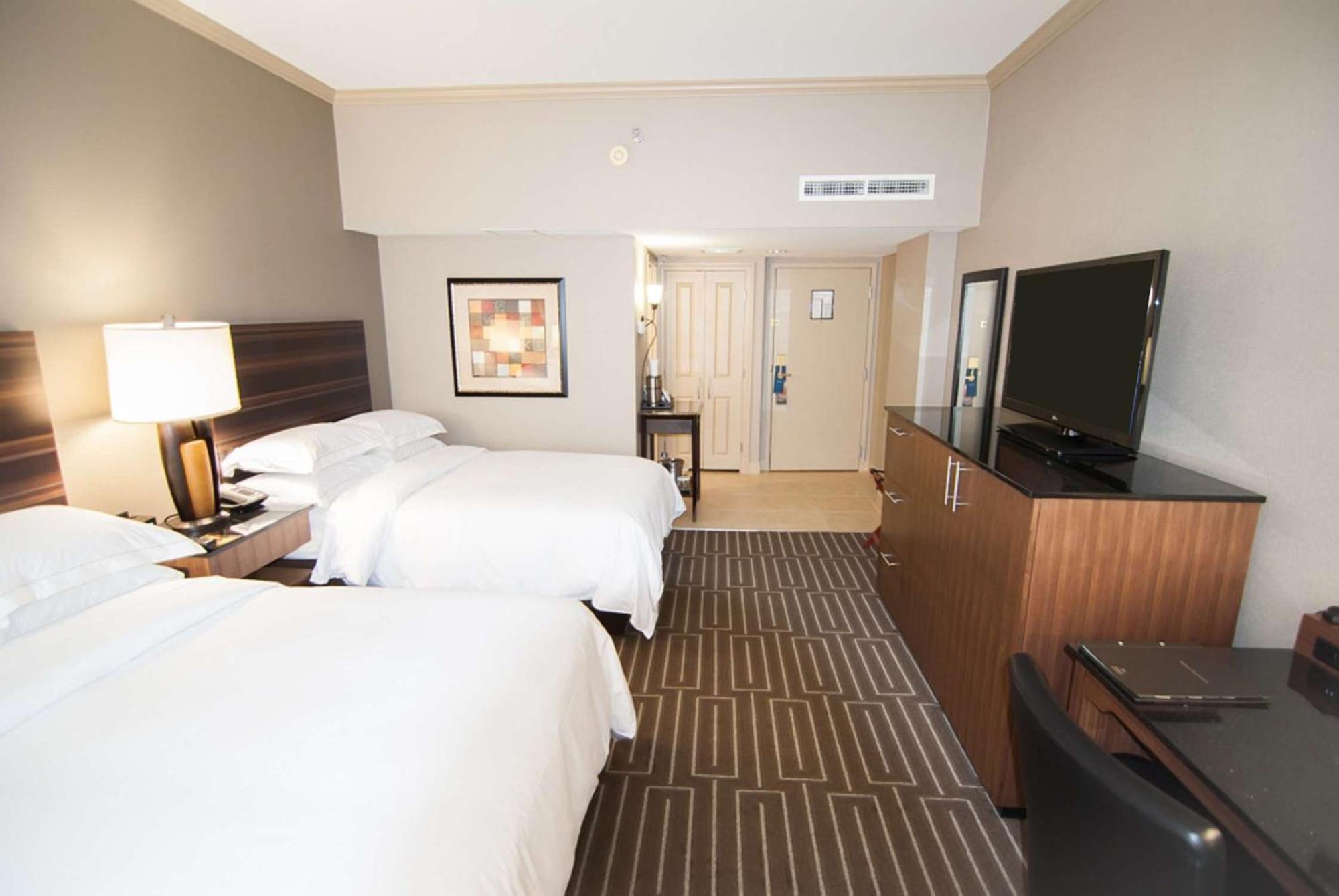 Hilton Place Hotel 3*