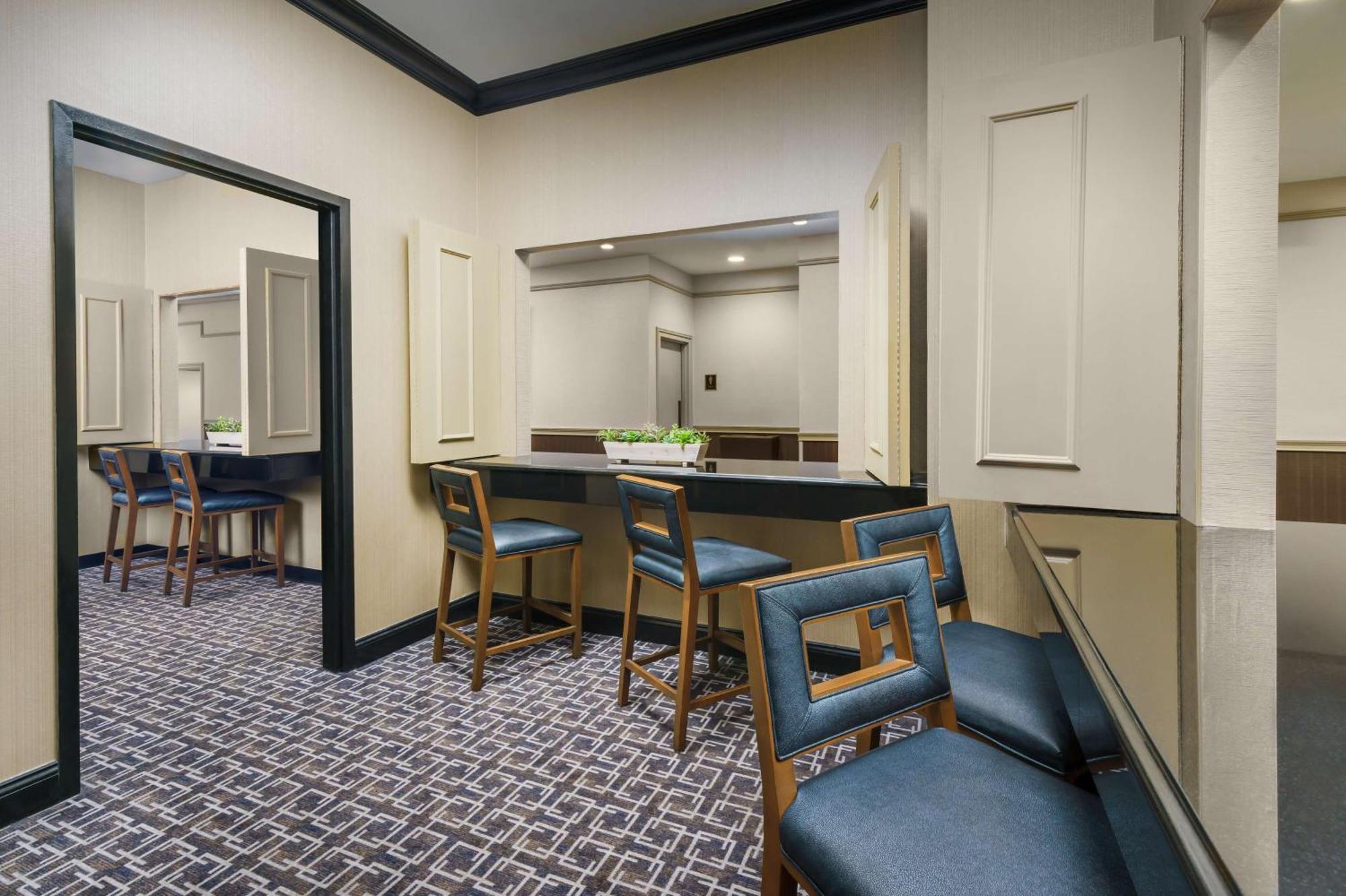 Hotel Hilton Place 3*