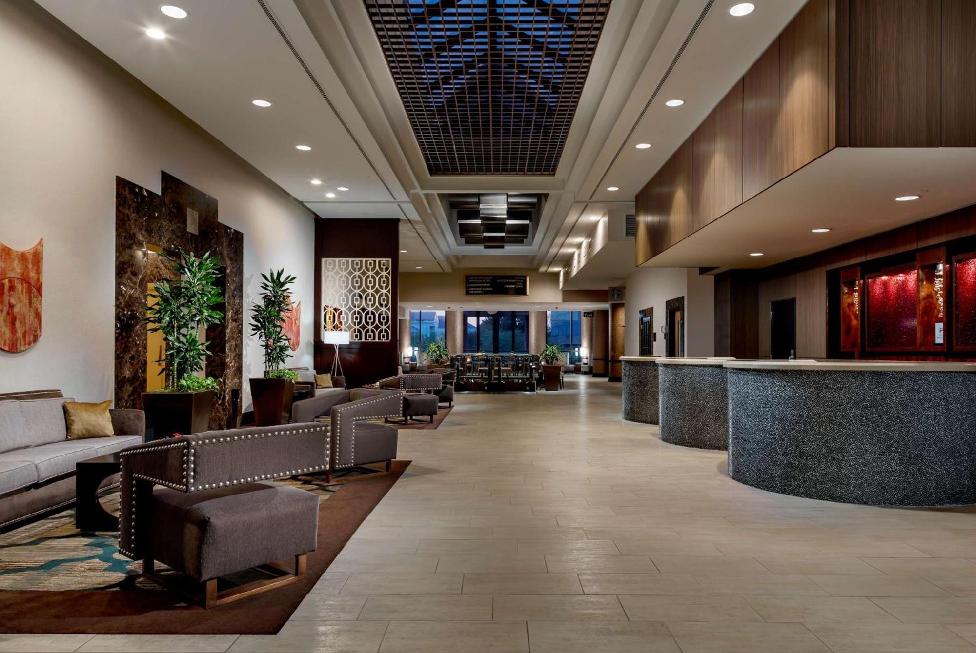 Hilton Place Hotel 3*
