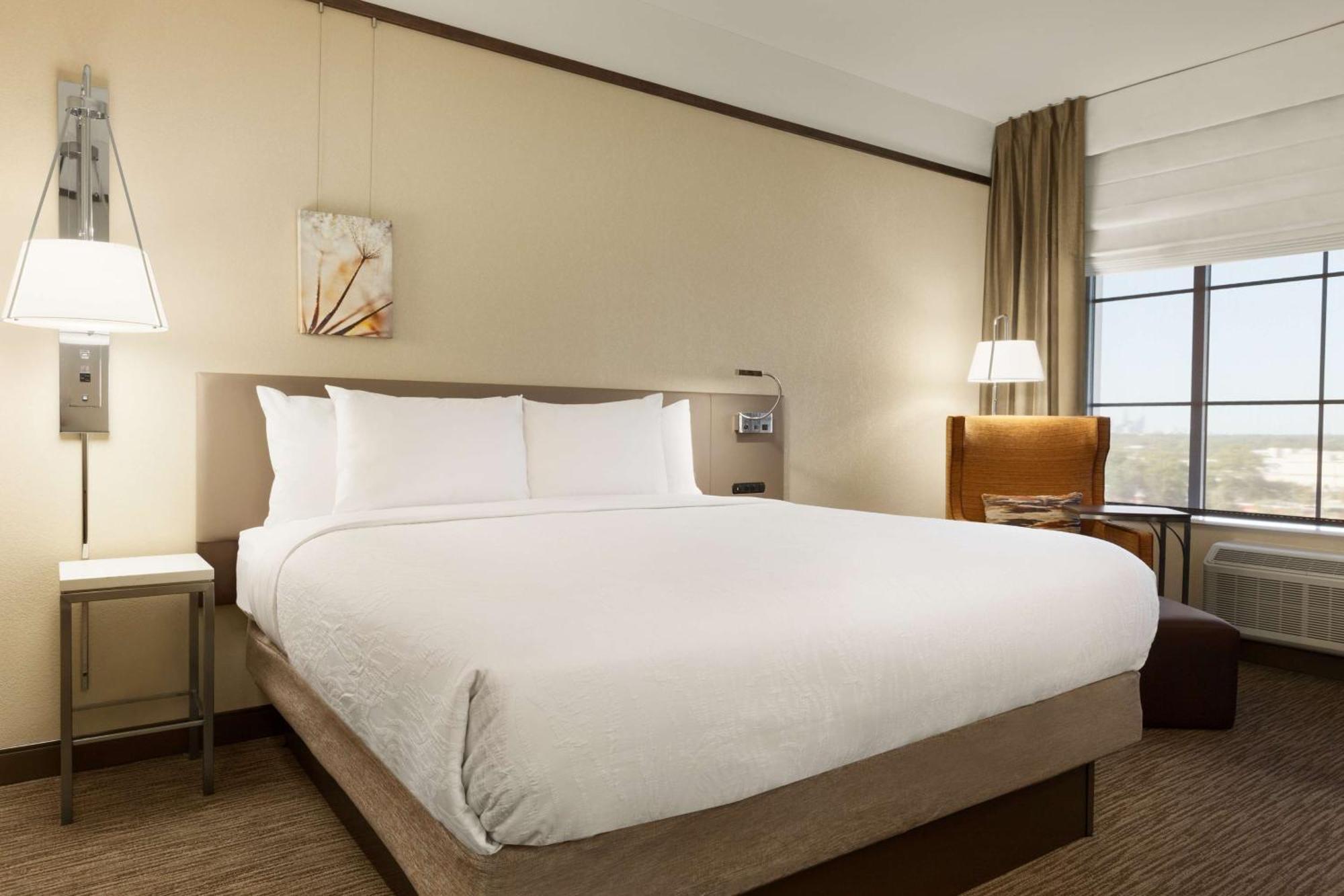 Hilton Garden Southpark Hotel 3*
