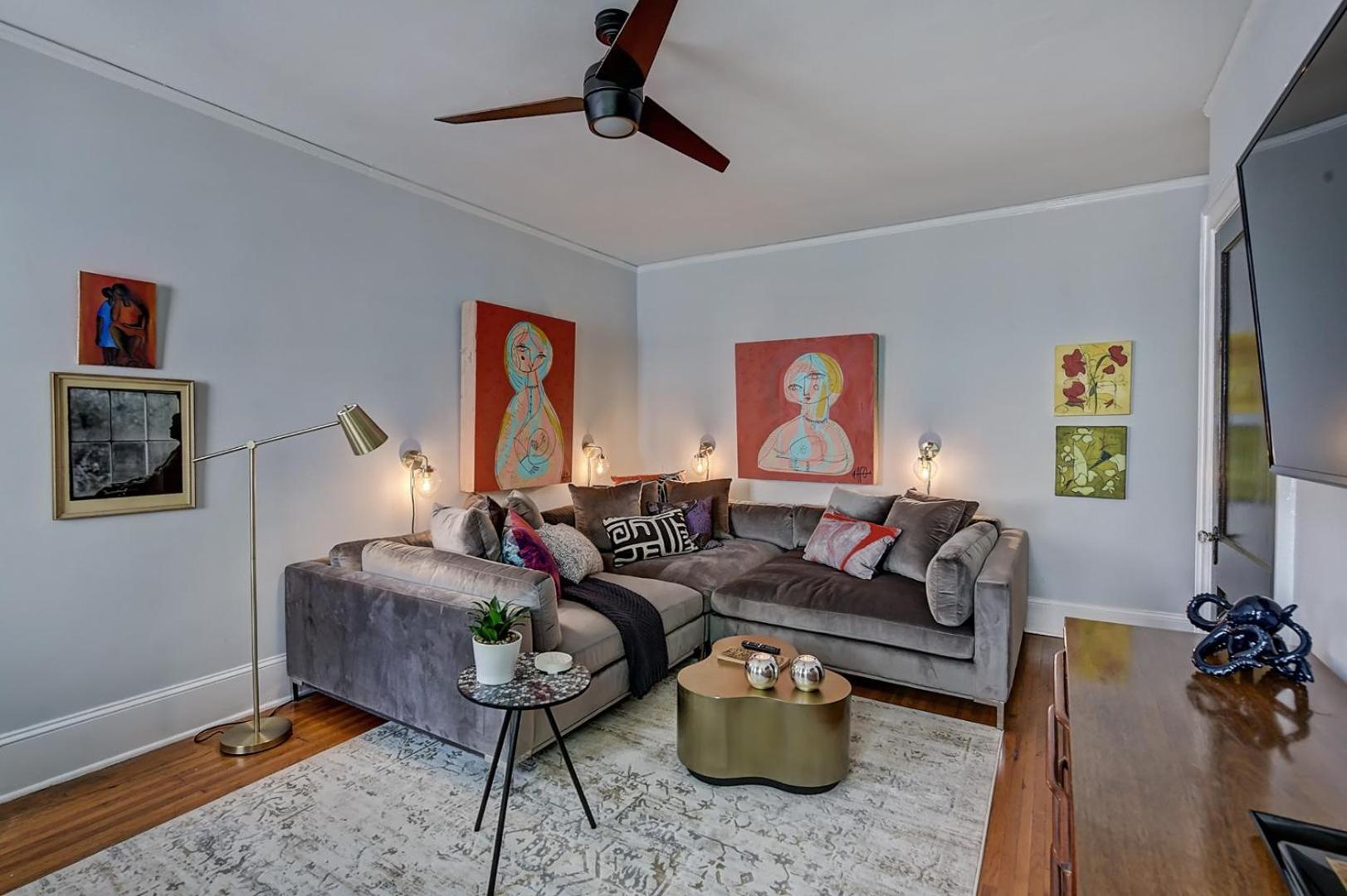 Apartment The Collection Clt: Lamar Avenue