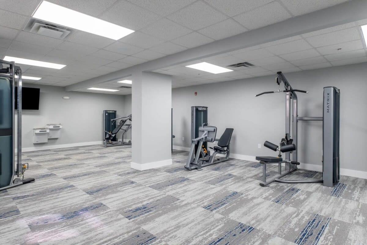 4b 3ba Premium Family With Gym Apartment Charlotte