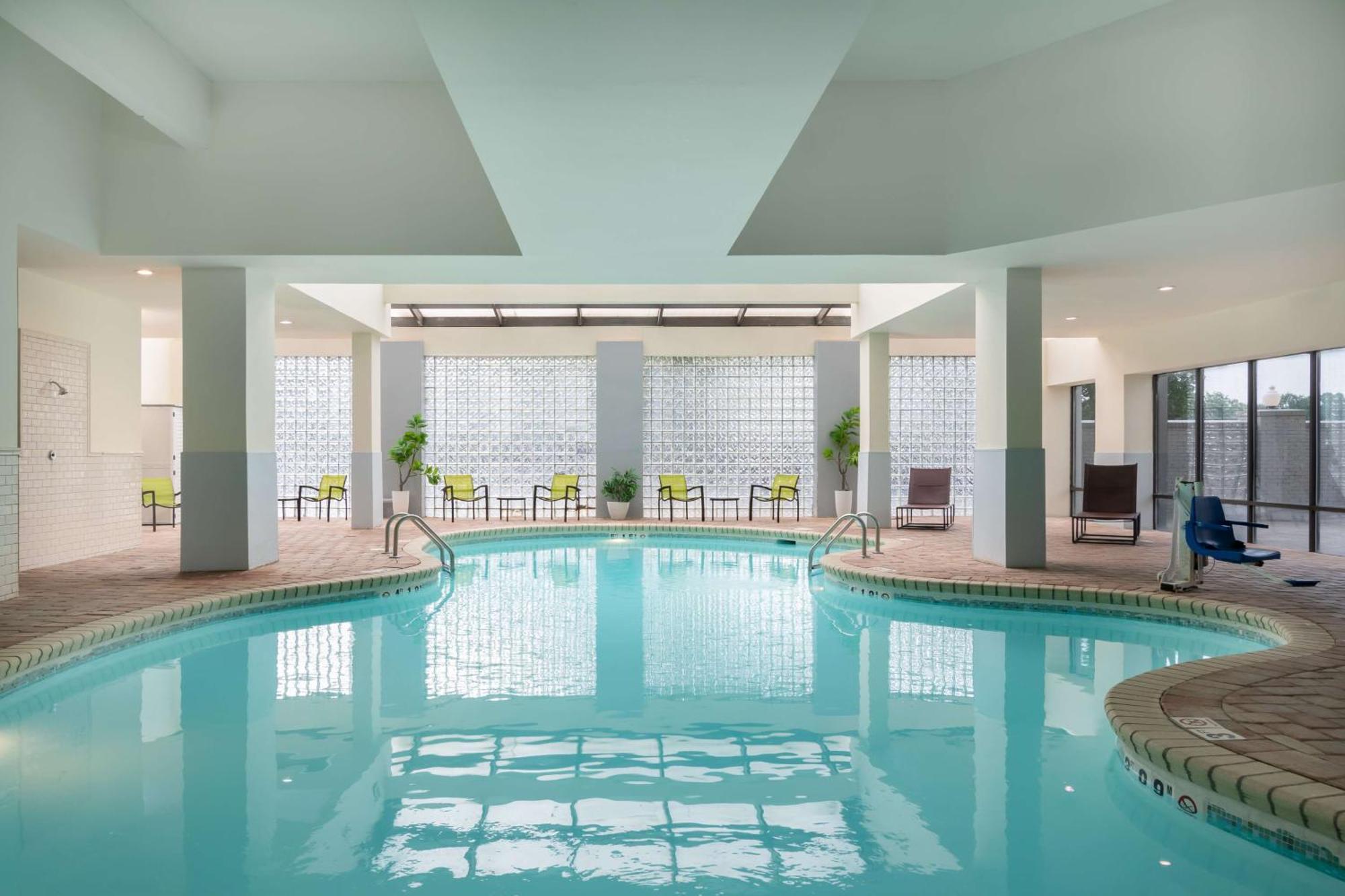 Embassy 3* Charlotte