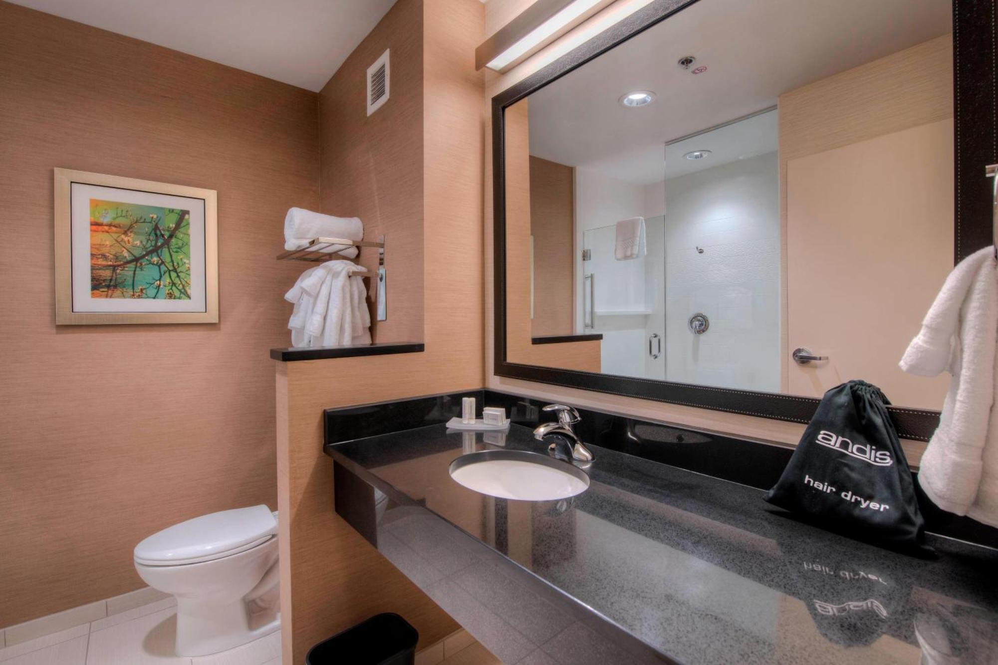 Fairfield & By Marriott Airport 3*