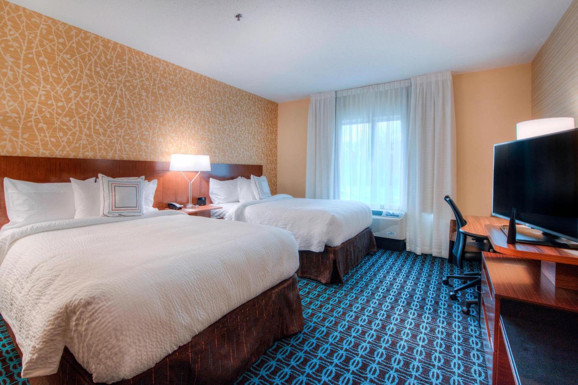 Hotel Fairfield & By Marriott Airport 3*