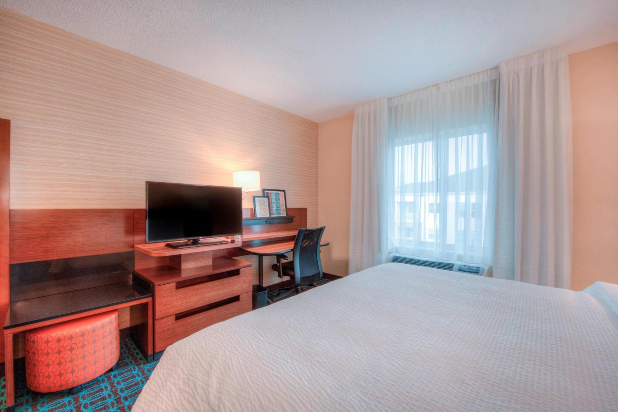 Fairfield & By Marriott Airport Hotel