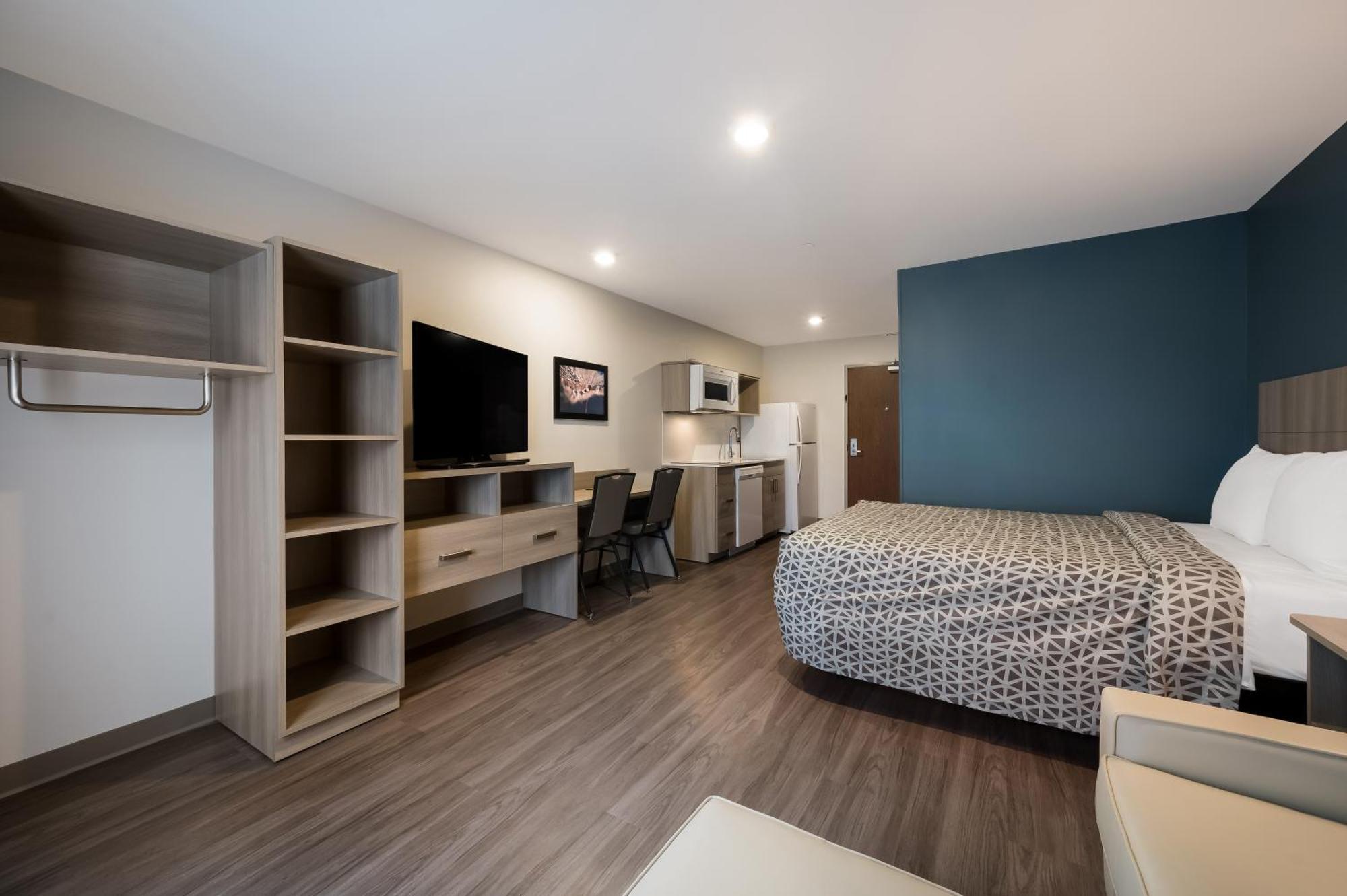 Woodspring Airport Hotel Charlotte