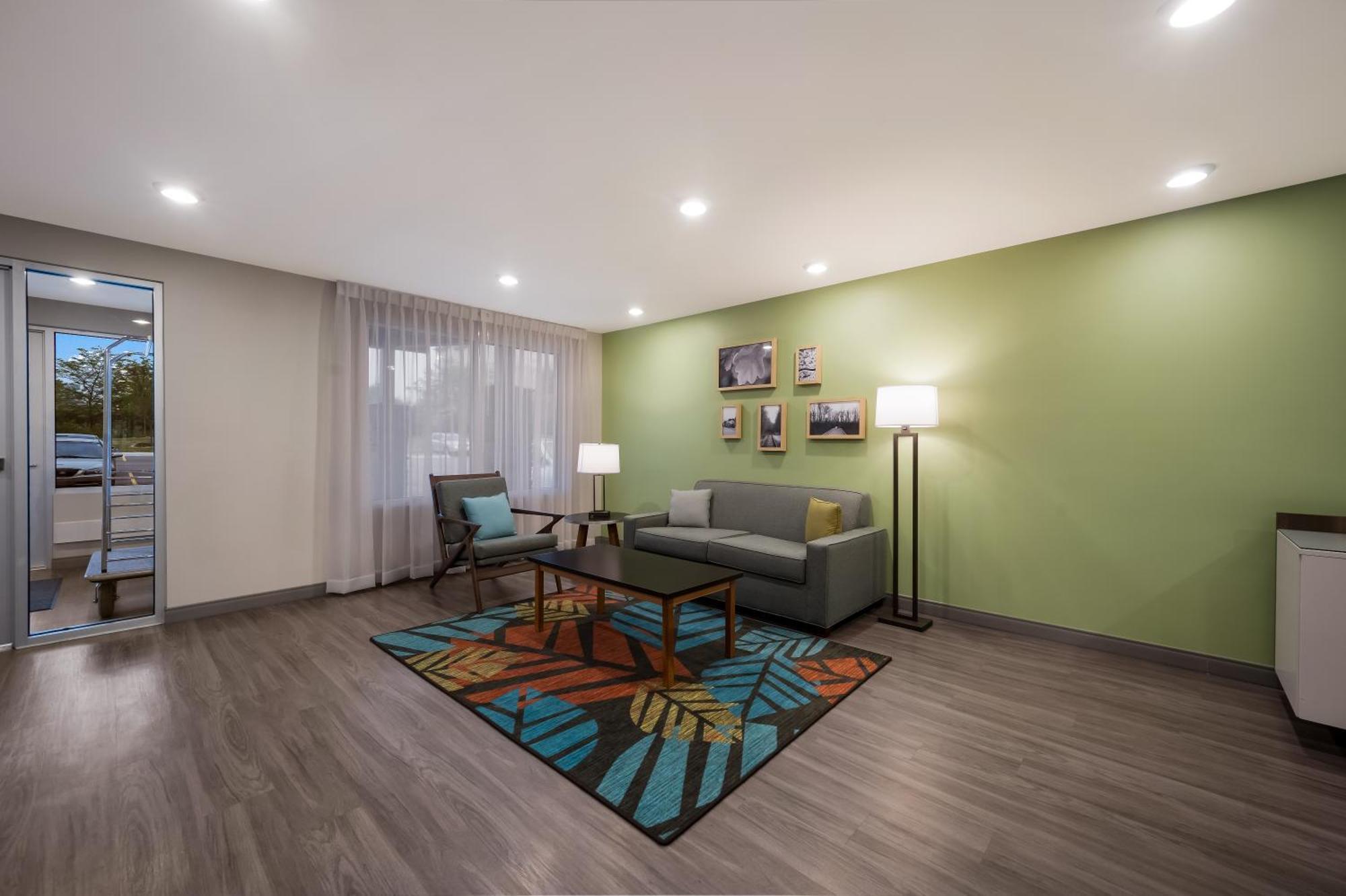 Woodspring Airport Hotel
