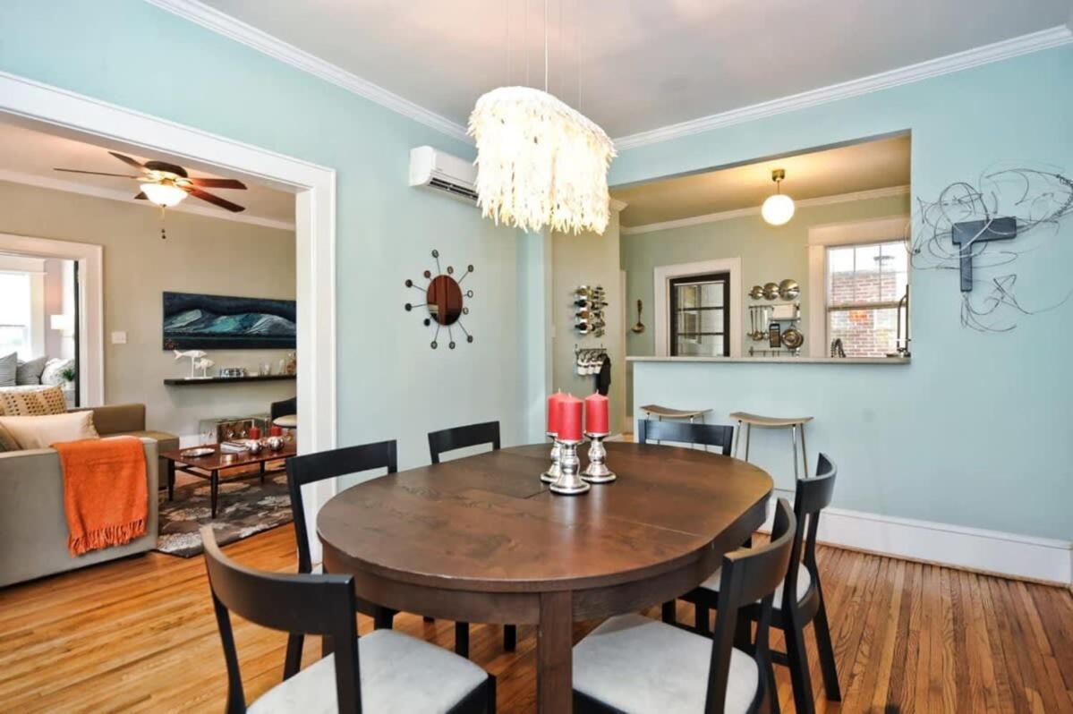 Vibrant And Cozy 2br Near Uptown With Balcony * Charlotte