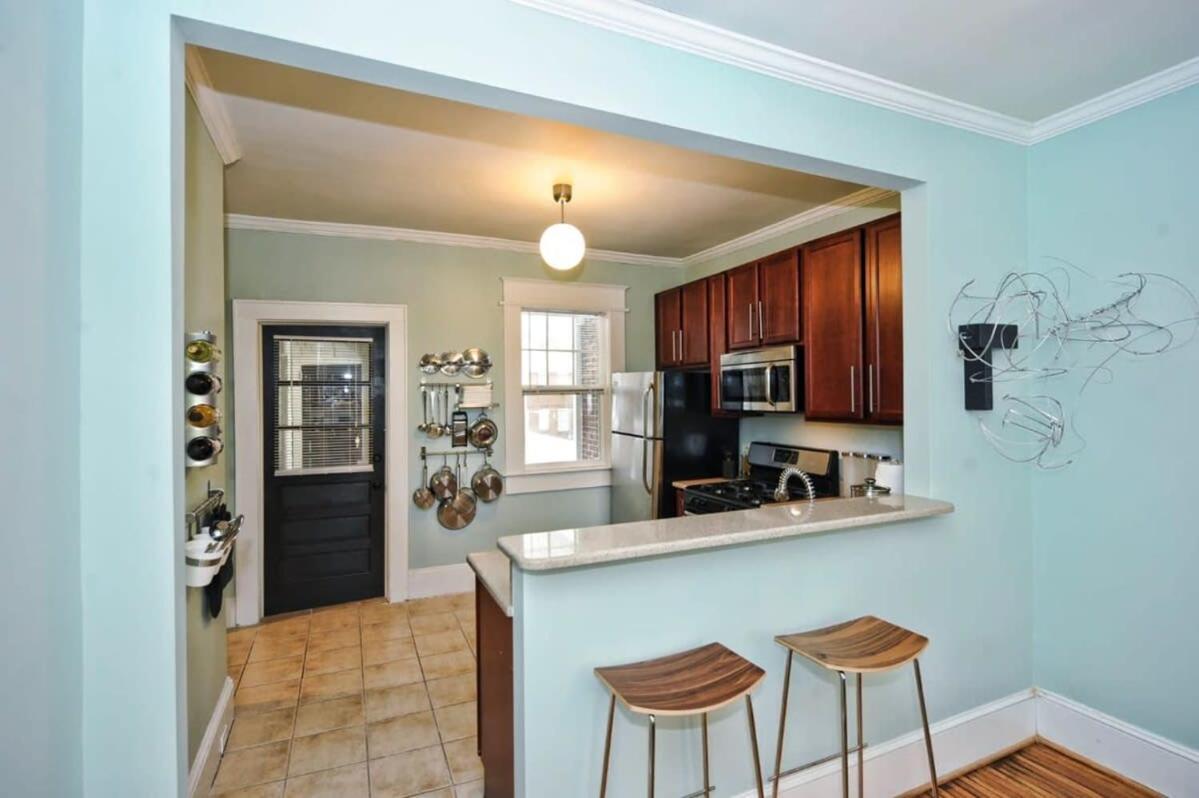 Vibrant And Cozy 2br Near Uptown With Balcony Holiday home Charlotte