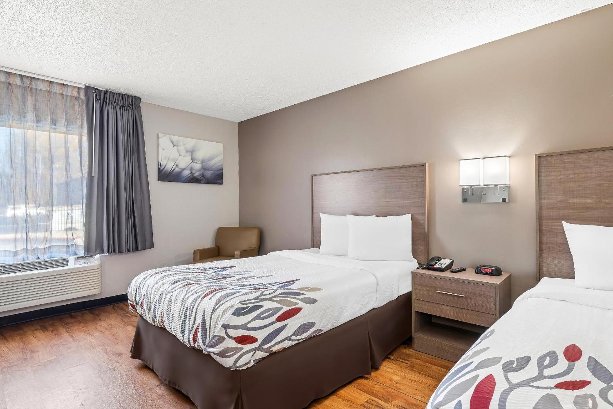 Motel Red Roof - 2*
