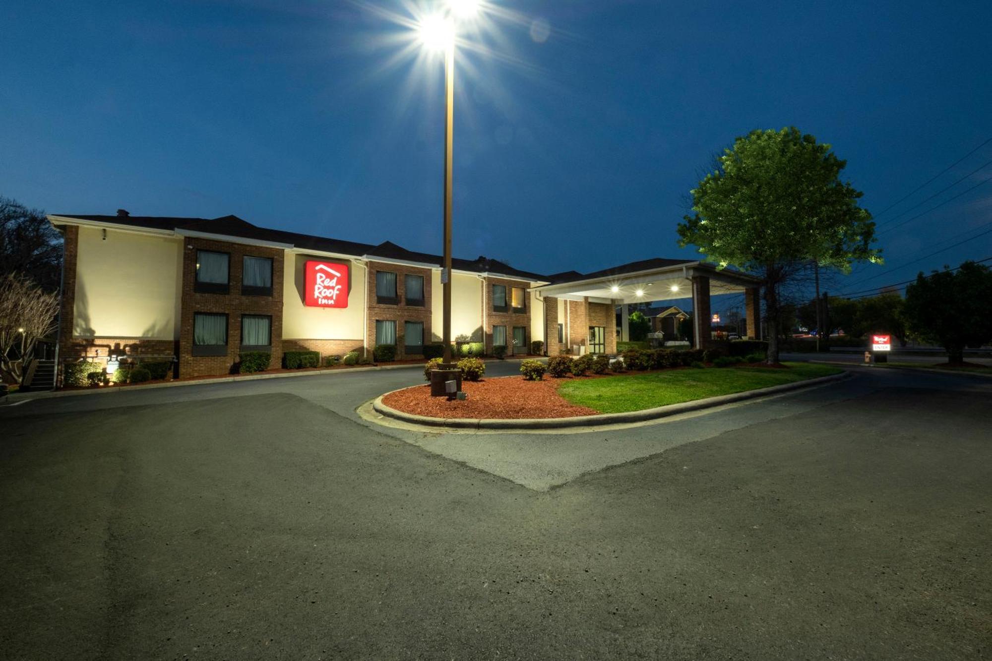 Red Roof - Motel