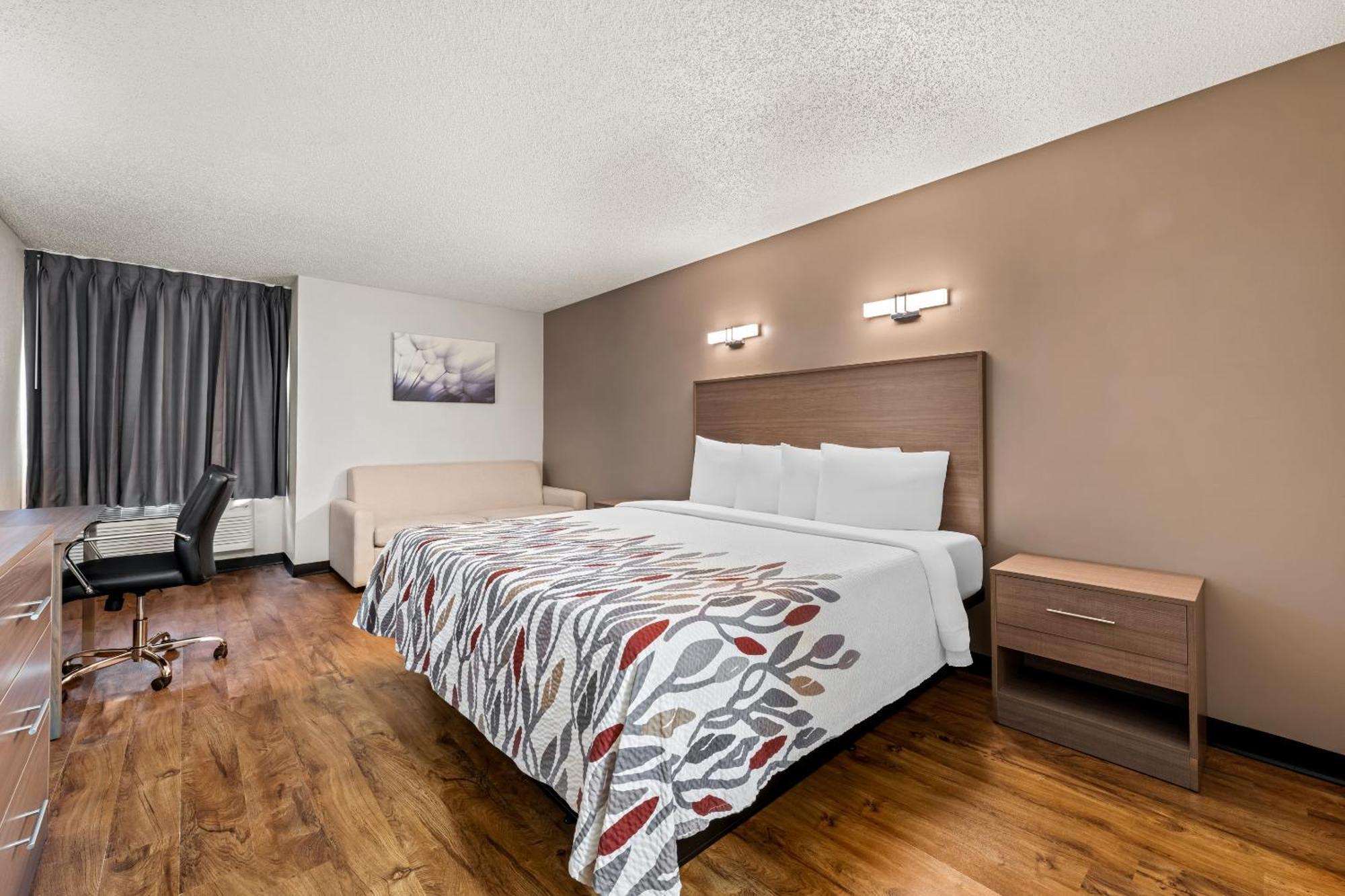 Motel Red Roof - 2*