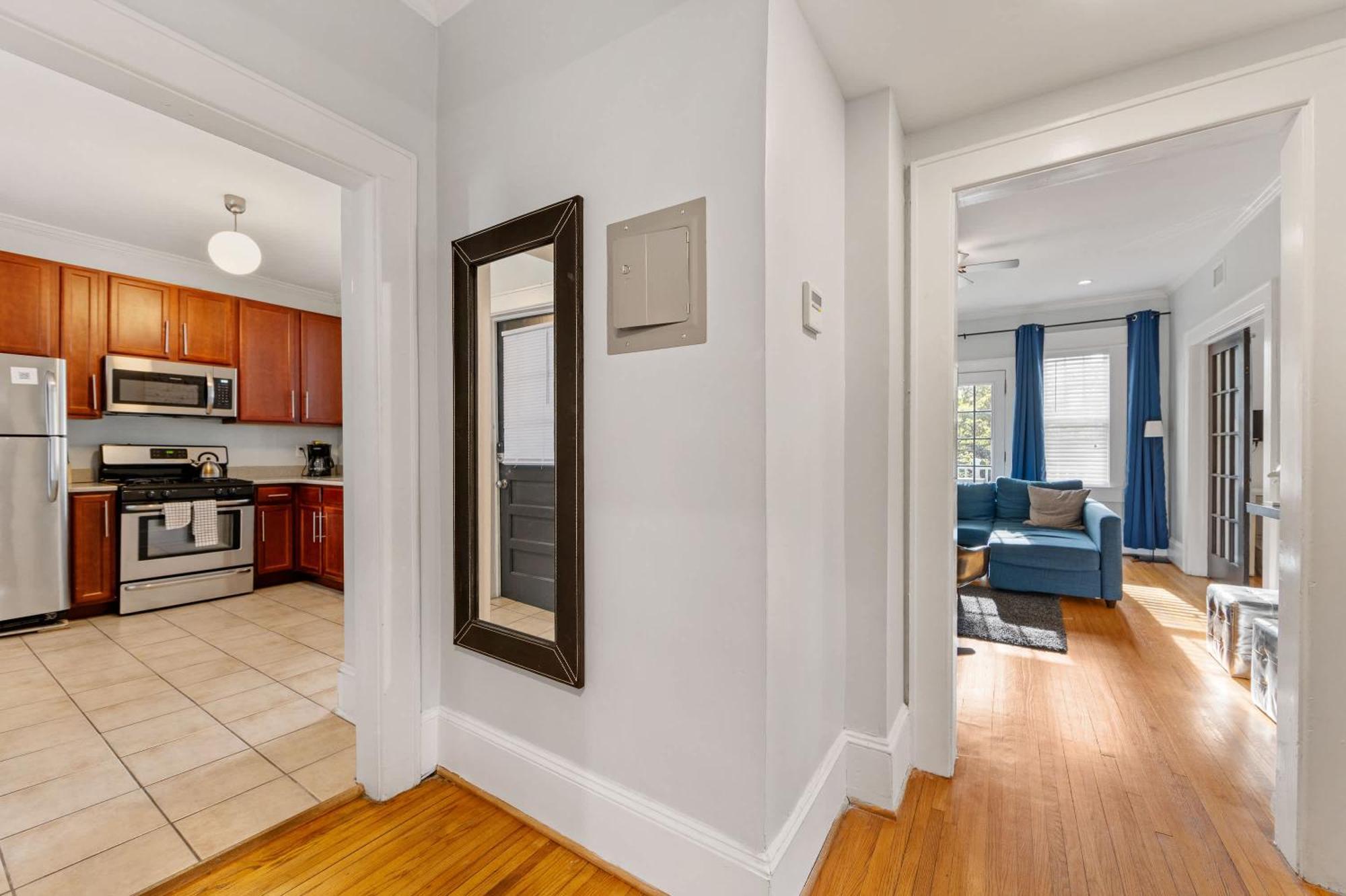 Holiday home Vibrant And Cozy 2br Near Uptown With Balcony Charlotte