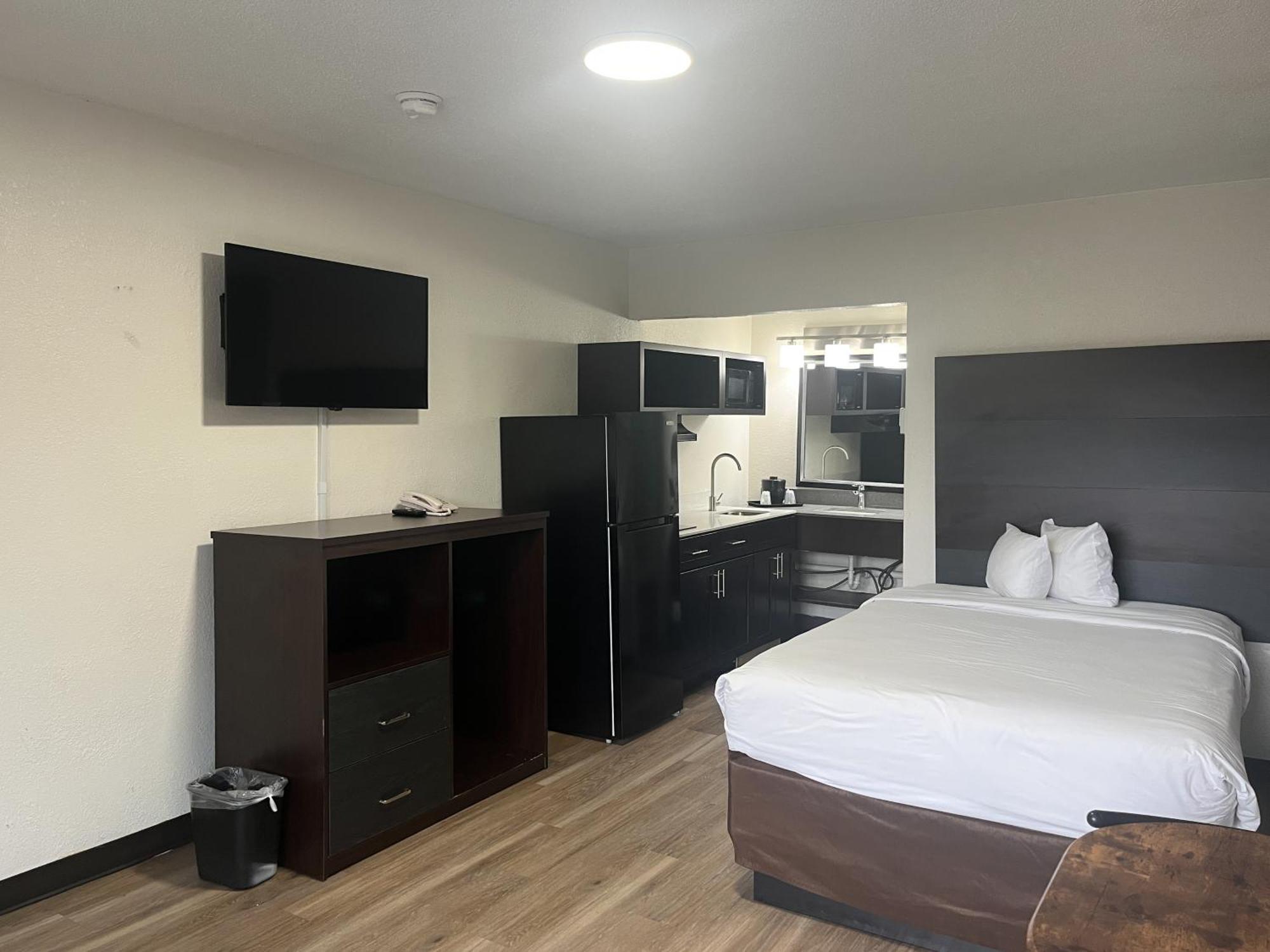 6 Charlotte, Nc - Airport South 4*