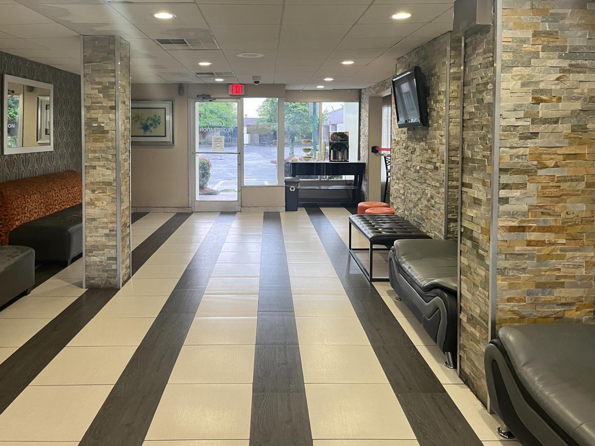 Hotel 6 Charlotte, Nc - Airport South 4*