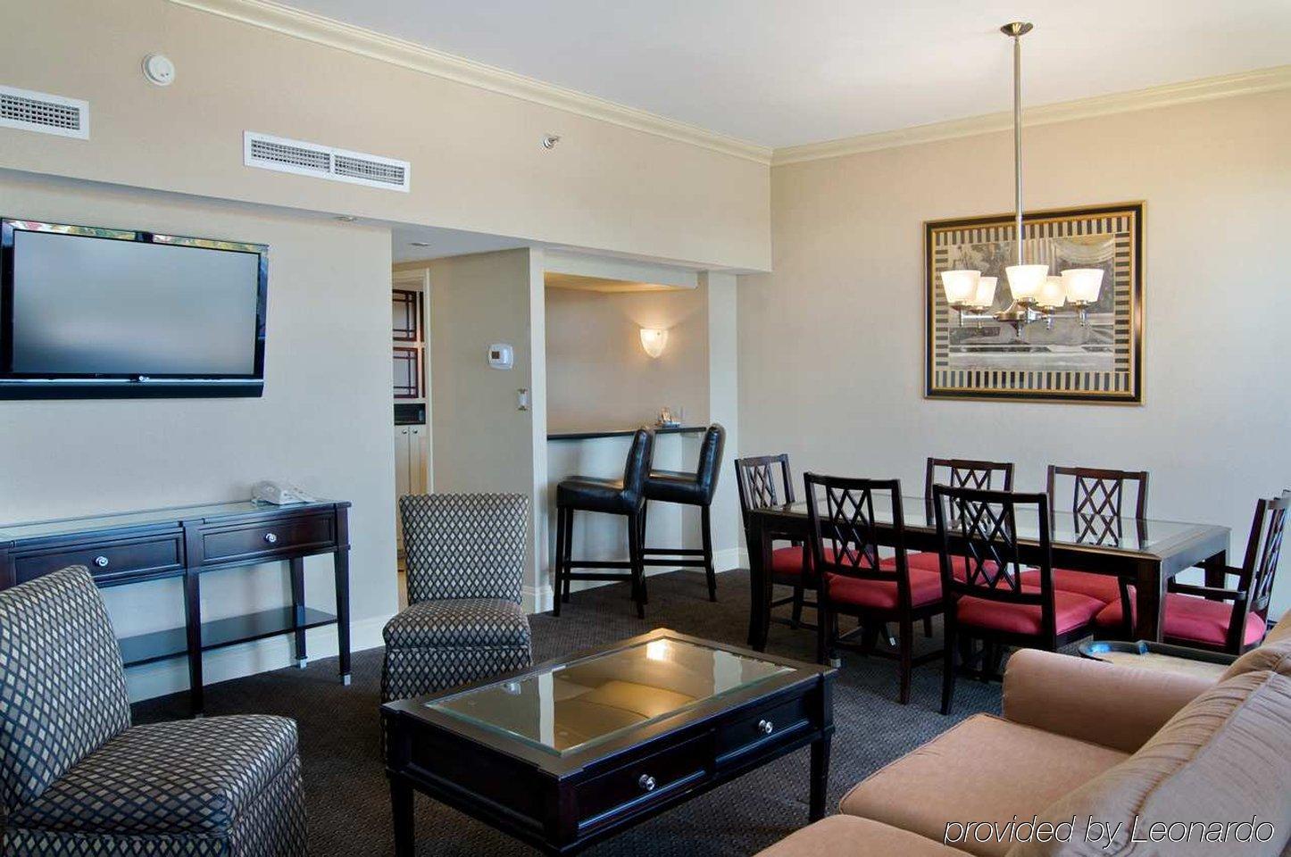 Hilton Place Hotel 3*