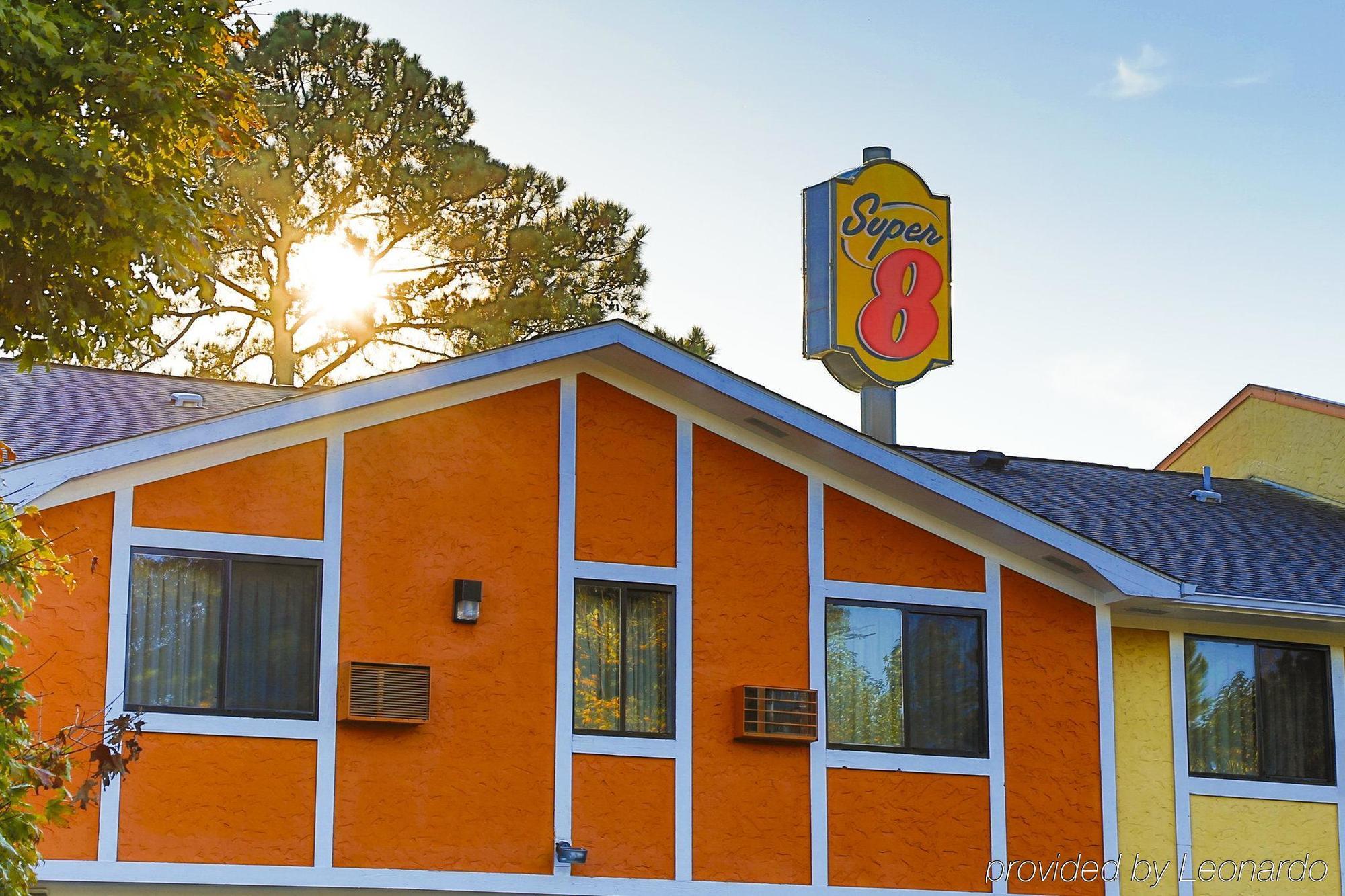 Super 8 By Wyndham Charlotte