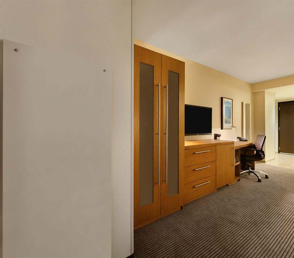 Hyatt Place Downtown Hotel