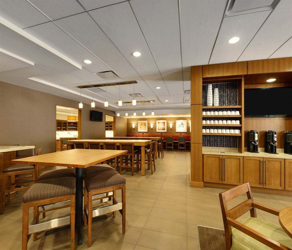 Hyatt Place Downtown 3*