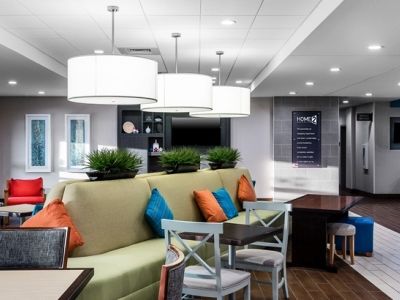 Home2 By Hilton Research Park 3*
