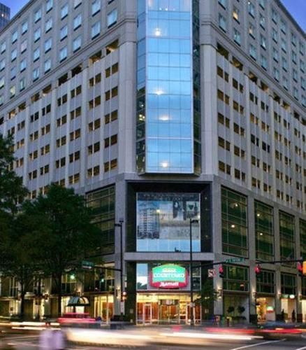 Hotel Courtyard Center 3*