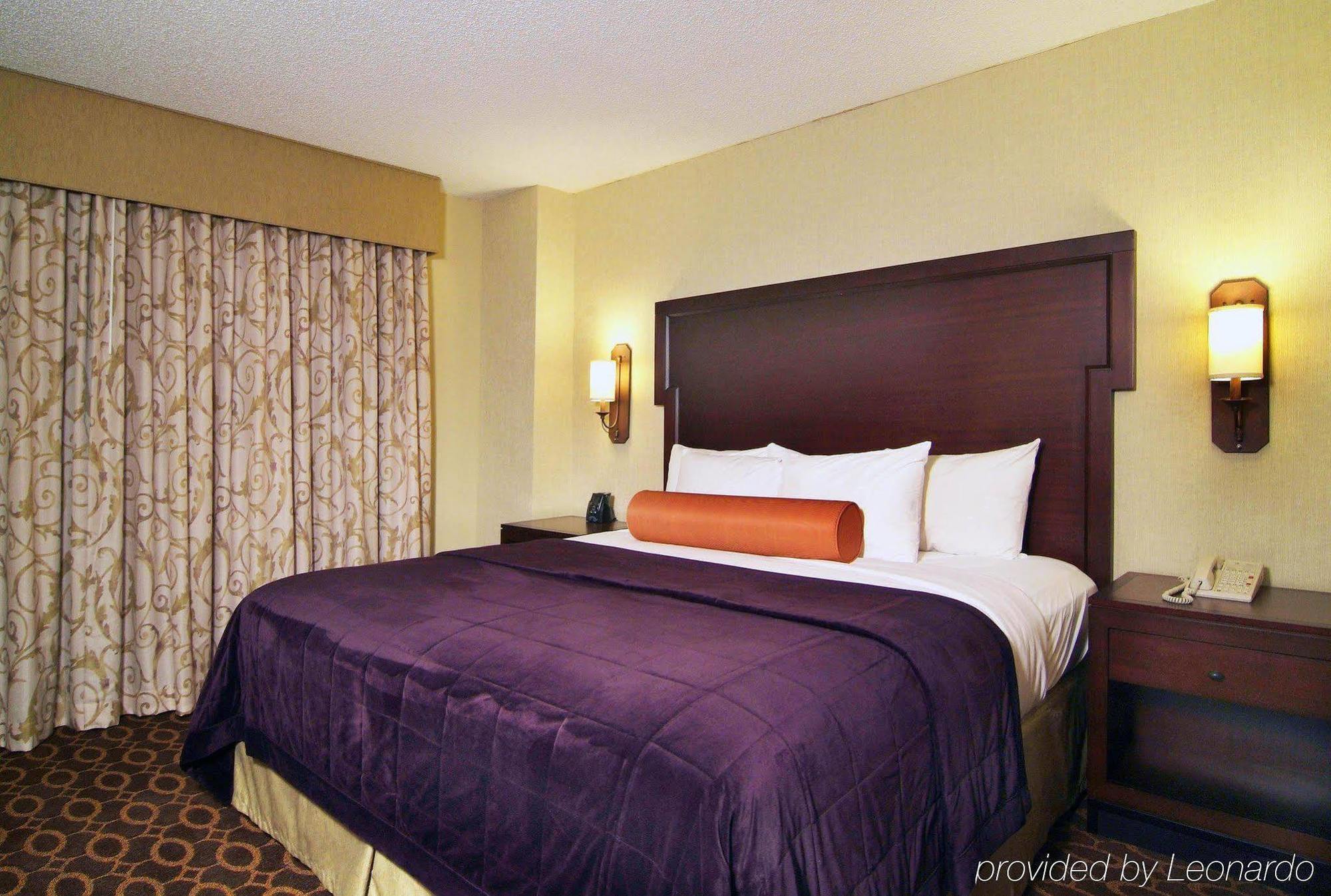 Hotel Embassy