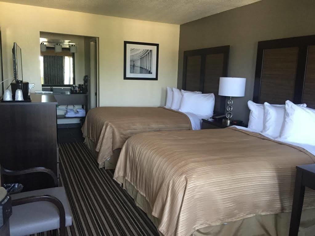 6 Charlotte, Nc - Airport South Hotel 4*