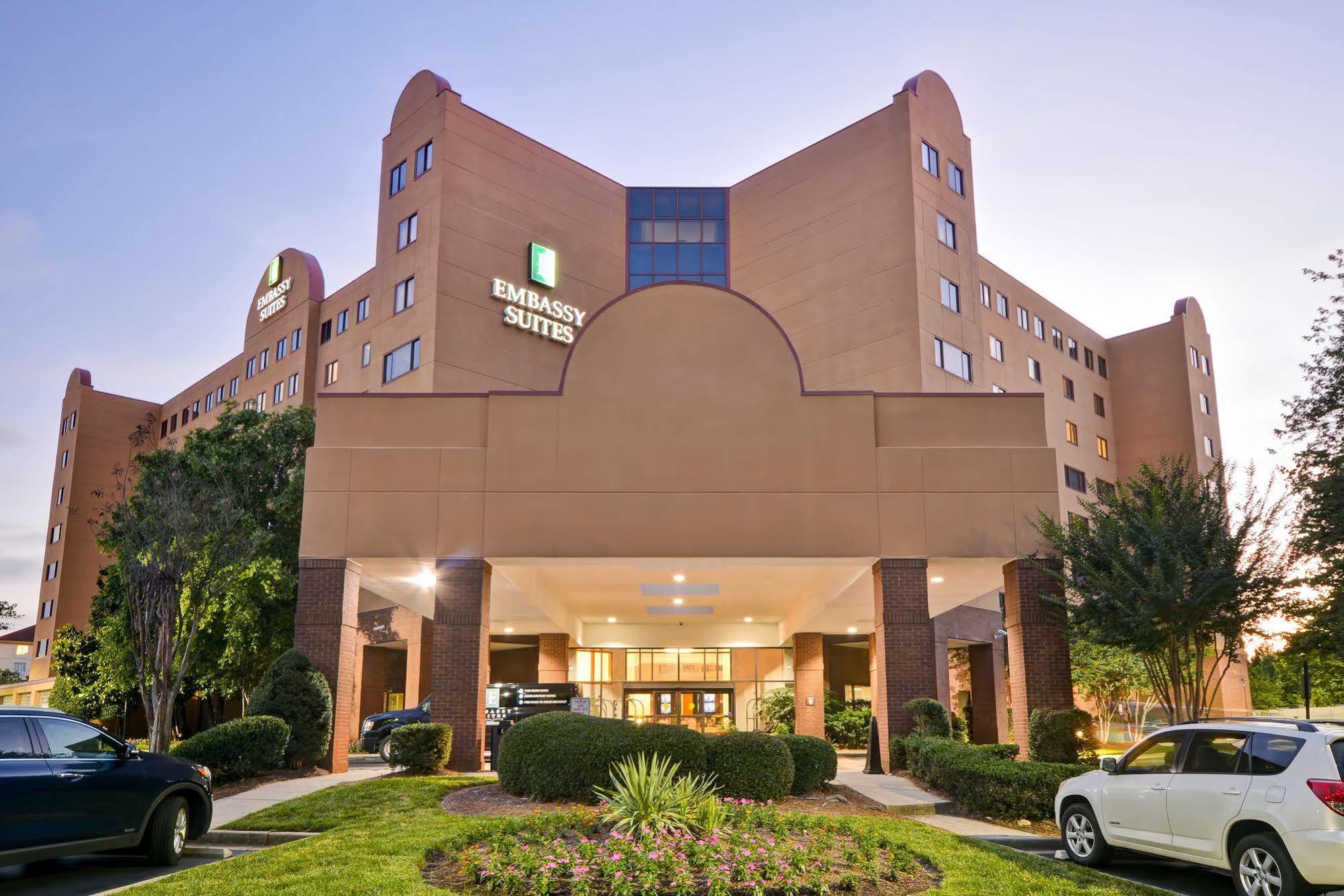 Embassy 3* Charlotte