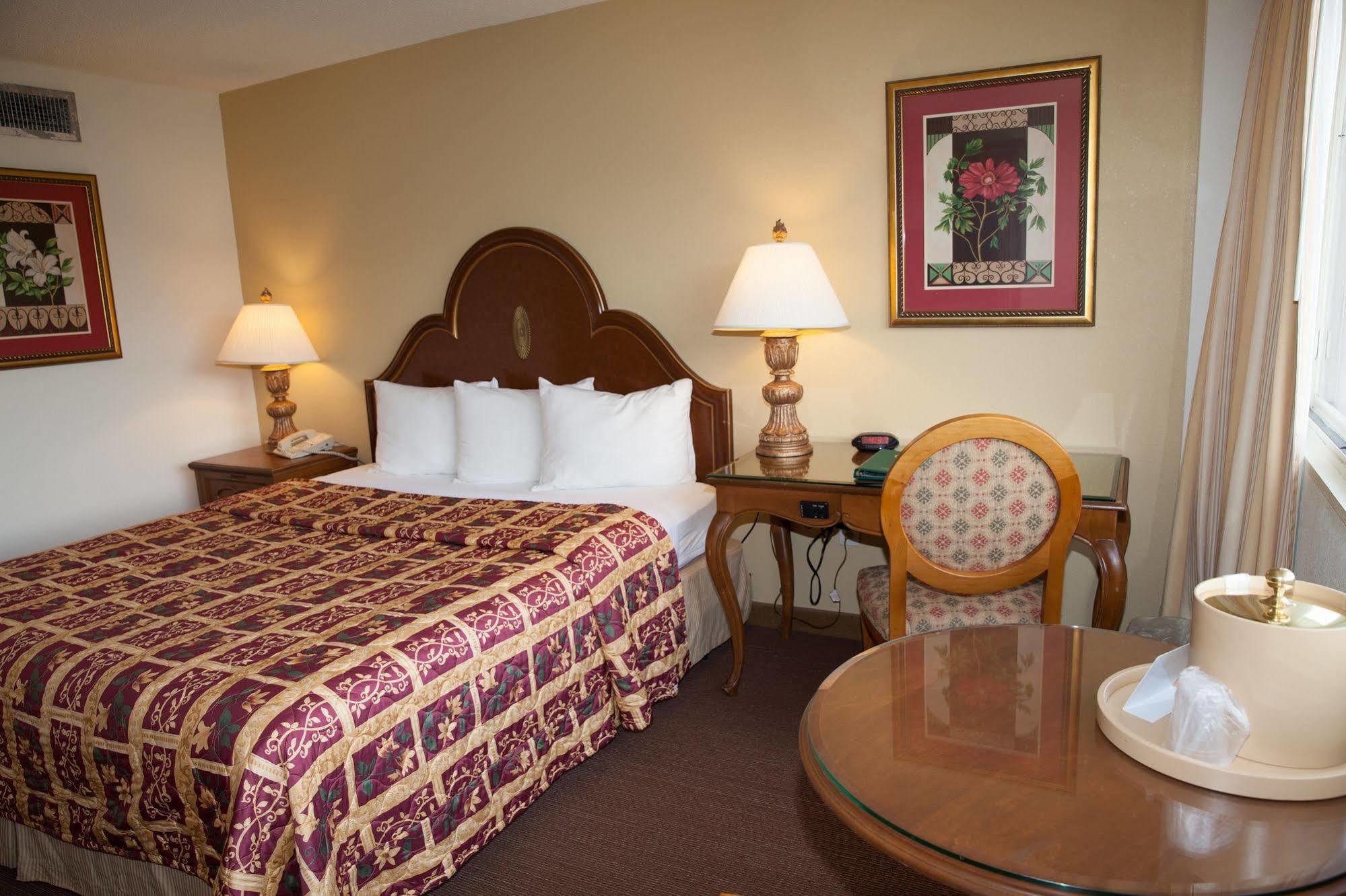 Hotel Golden By Oyo