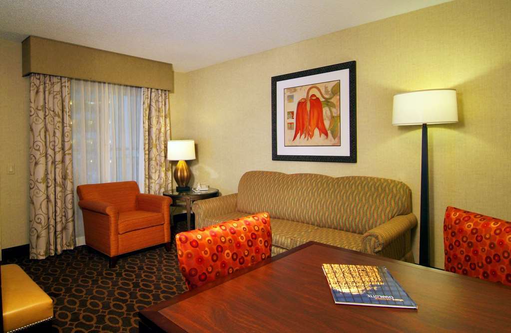 Embassy Hotel 3*