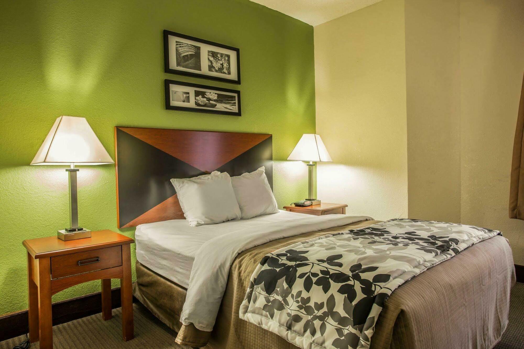 Sleep Northlake 3*