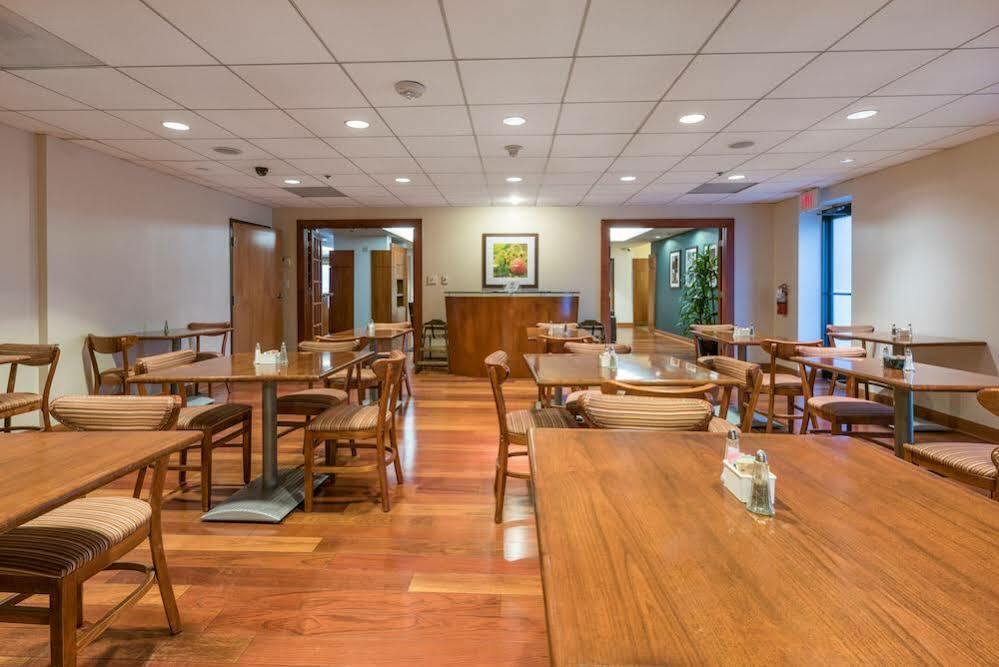 Four Points By Sheraton Hotel Charlotte