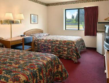 Hotel Super 8 By Wyndham Charlotte/amusement Park Area Charlotte