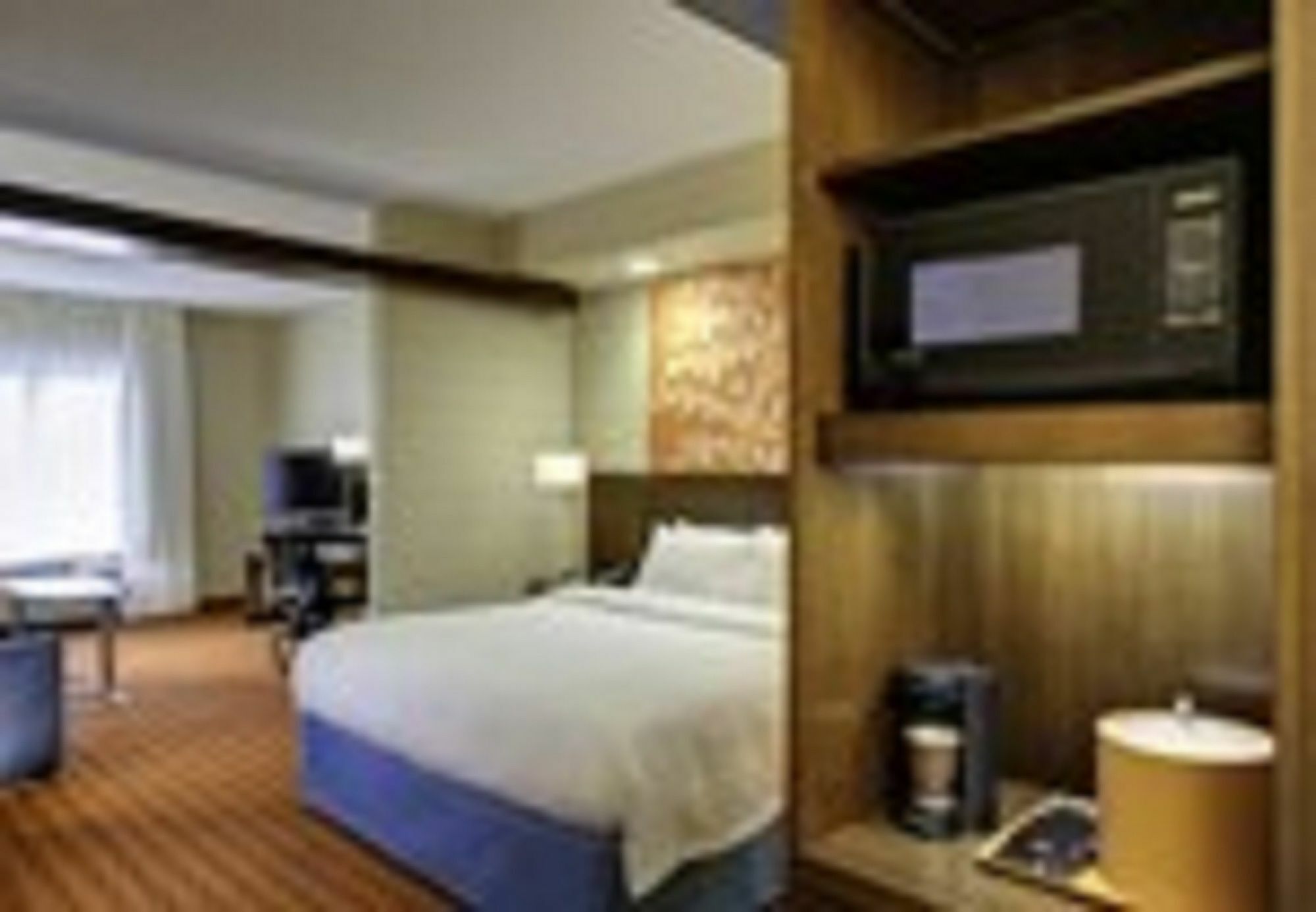 Hotel Fairfield & By Marriott Airport 3*