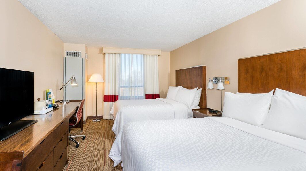 Four Points By Sheraton Hotel 4*