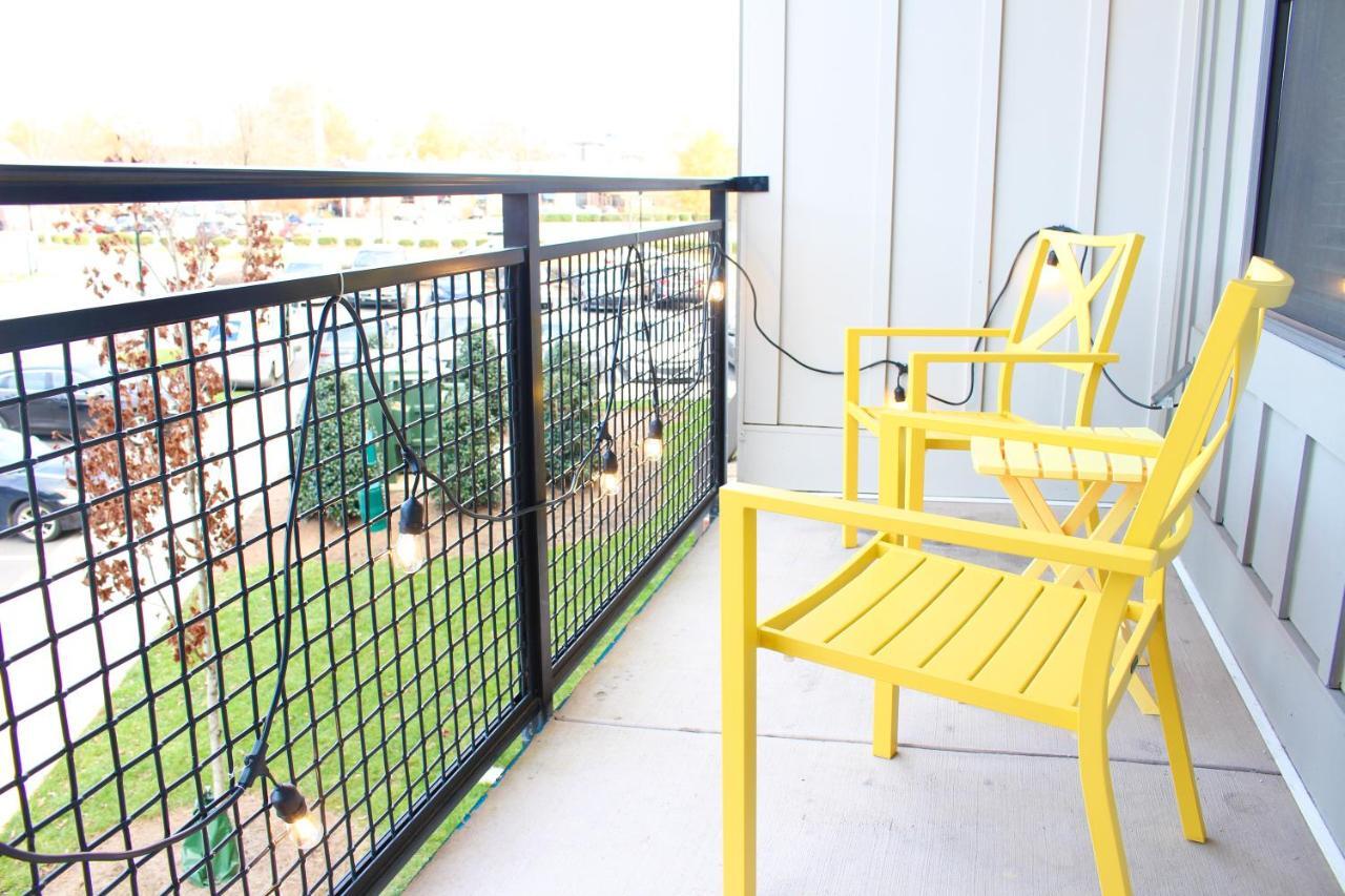 Apartment 1br - Pool & Full Kitchen - Near Uptown & Airport *