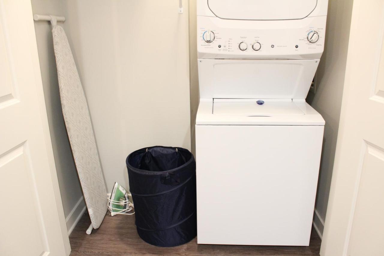 1br - Pool & Full Kitchen - Near Uptown & Airport