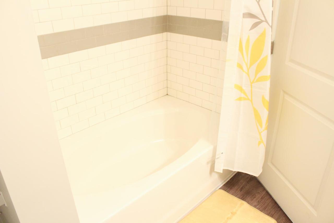 1br - Pool & Full Kitchen - Near Uptown & Airport Apartment Charlotte