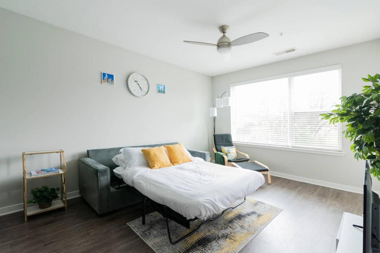 1br - Pool & Full Kitchen - Near Uptown & Airport
