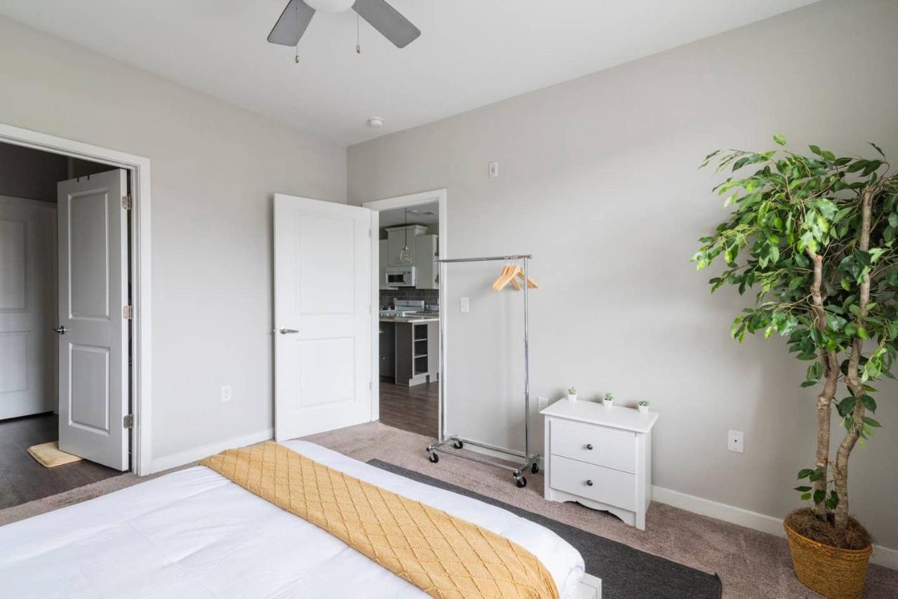 1br - Pool & Full Kitchen - Near Uptown & Airport Charlotte