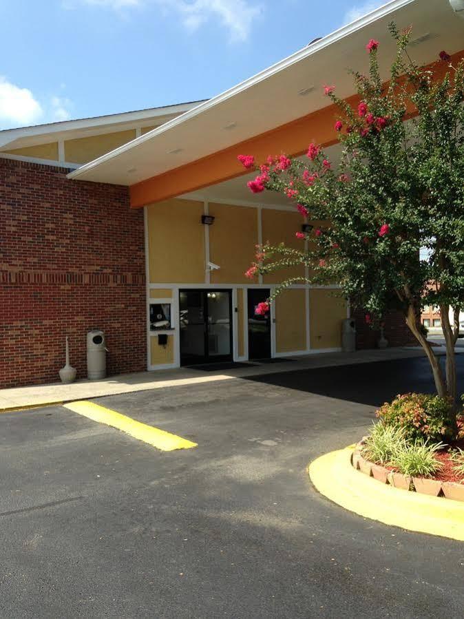 Motel Super 8 By Wyndham Charlotte